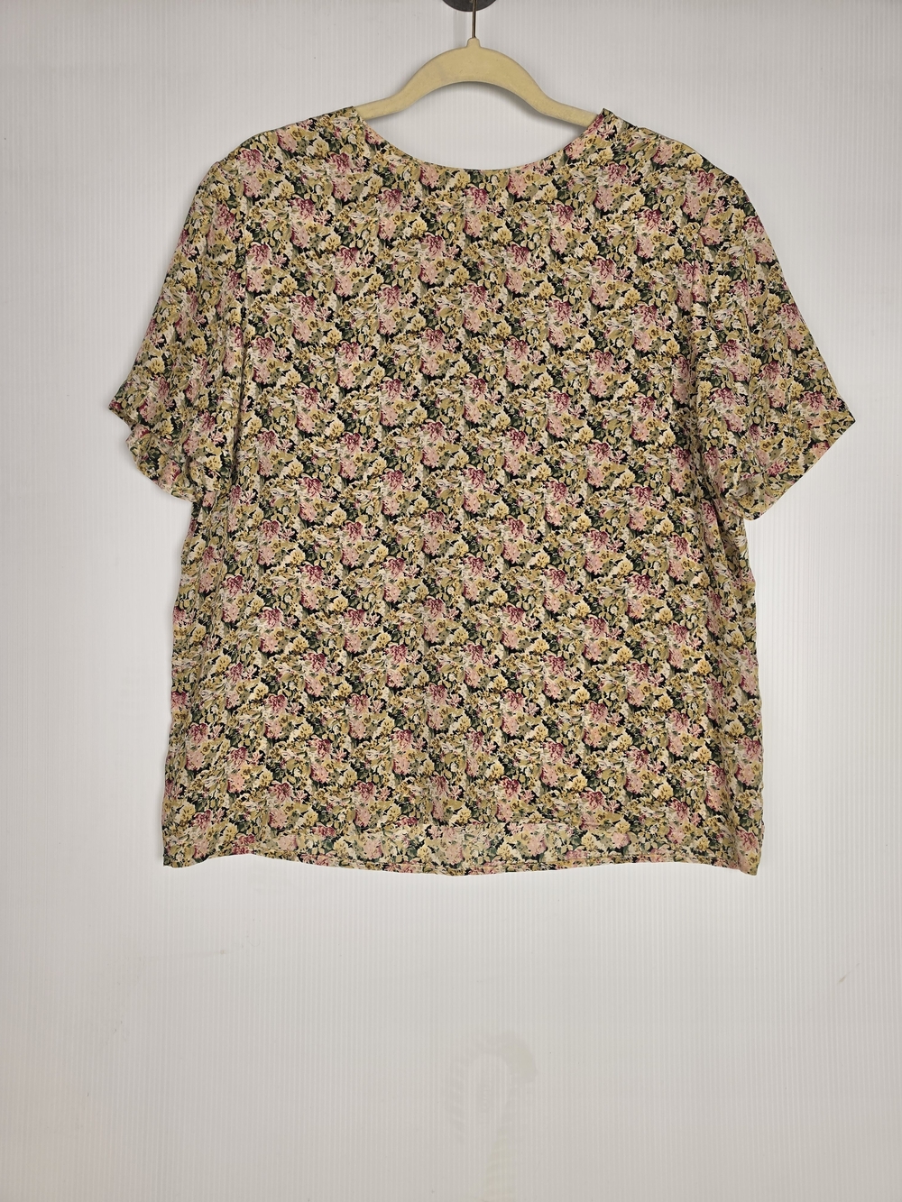 Anna And Frank Floral Short-Sleeve Blouse in Pink and Yellow 100% Silk